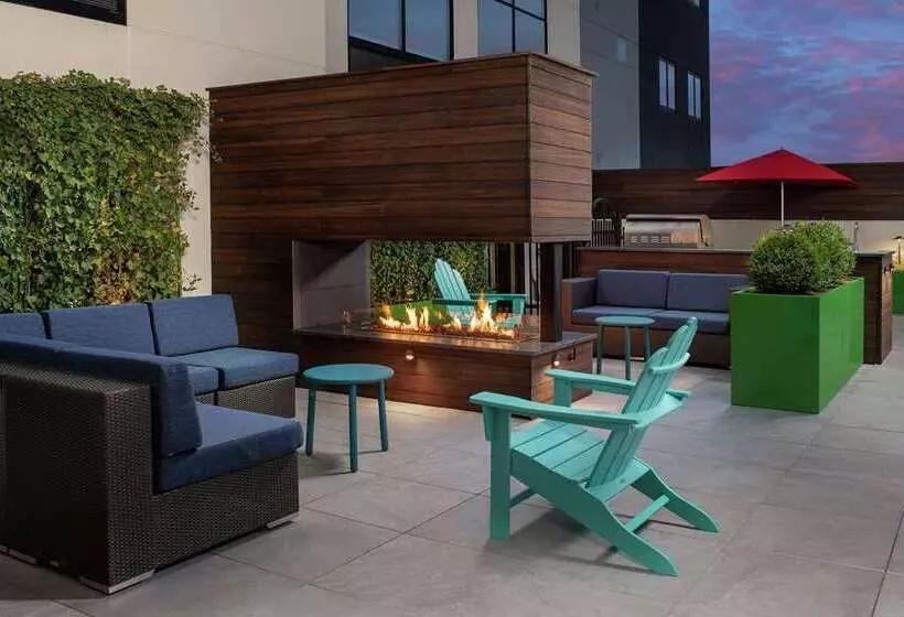 هتل Home2 Suites By Hilton Nashville Downtown Convention Center