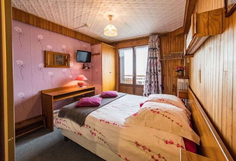 هتل Hôtel Le Grand Truc