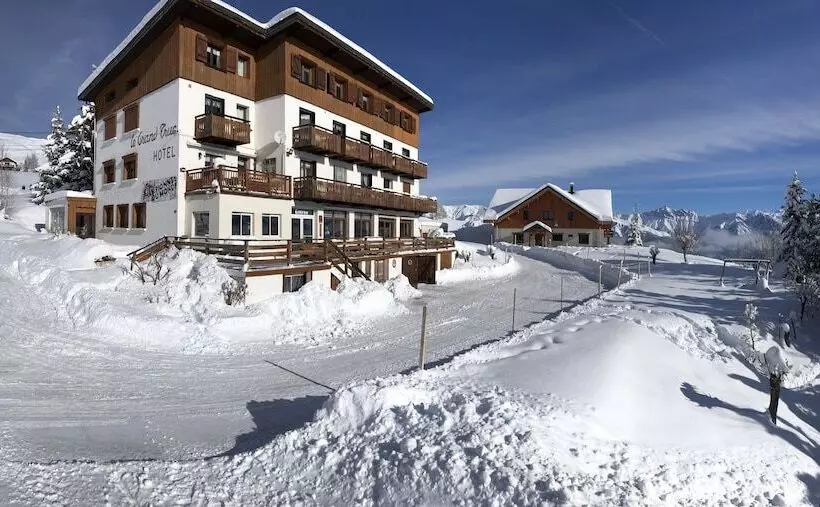 ホテル Hôtel Le Grand Truc