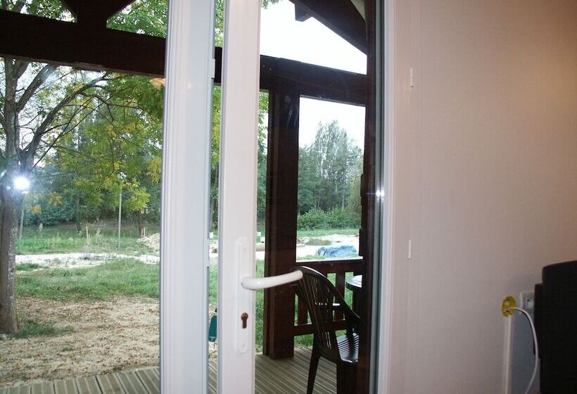 ホテル Les Lacs De Courtes