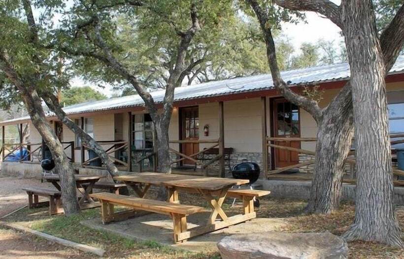 فندق Thunderbird Resort & Event Center