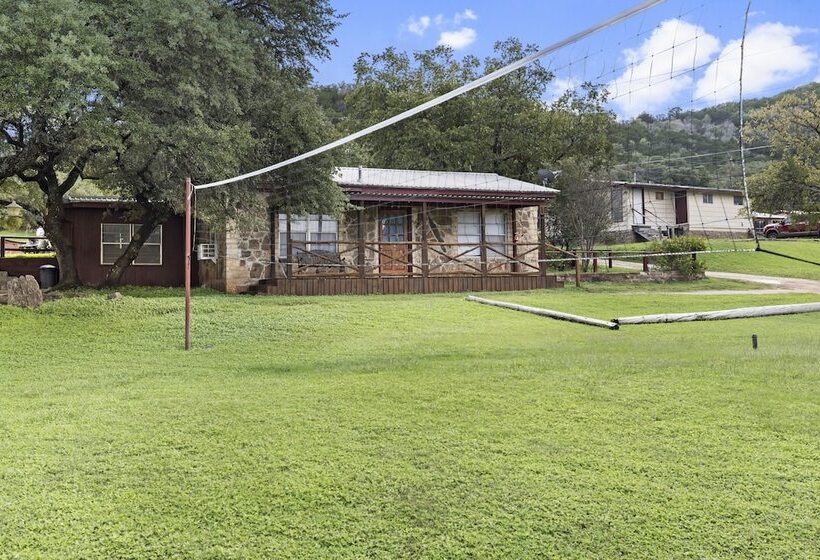 فندق Thunderbird Resort & Event Center