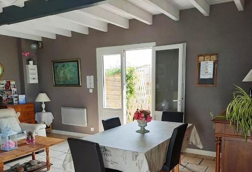 Пансион Chambres Et Gîte Peyroutas Amélie à Vignonet St Emilion