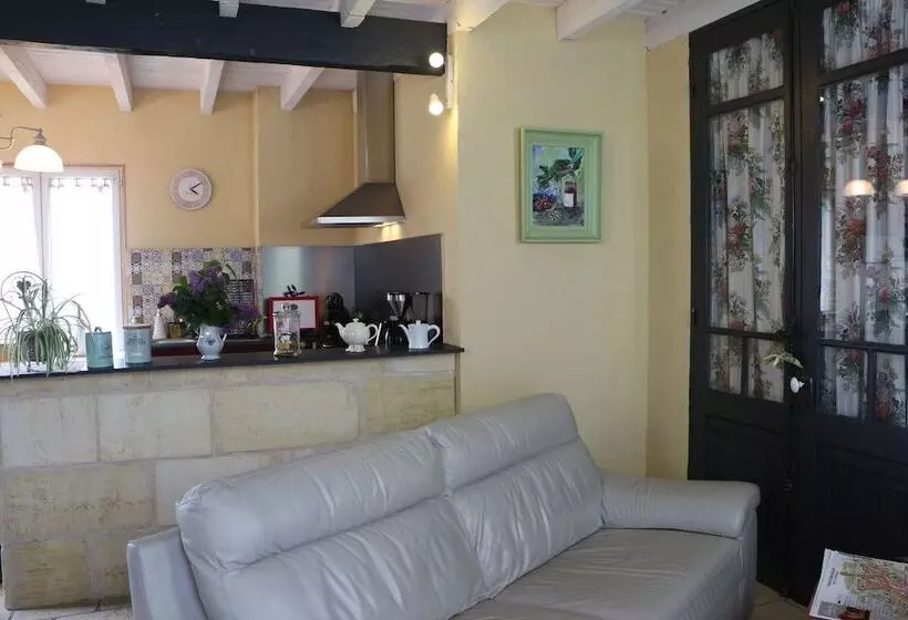 پانسیون Chambres Et Gîte Peyroutas Amélie à Vignonet St Emilion