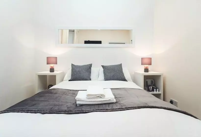 Majatalo Windermere Guest House  Central Windermere