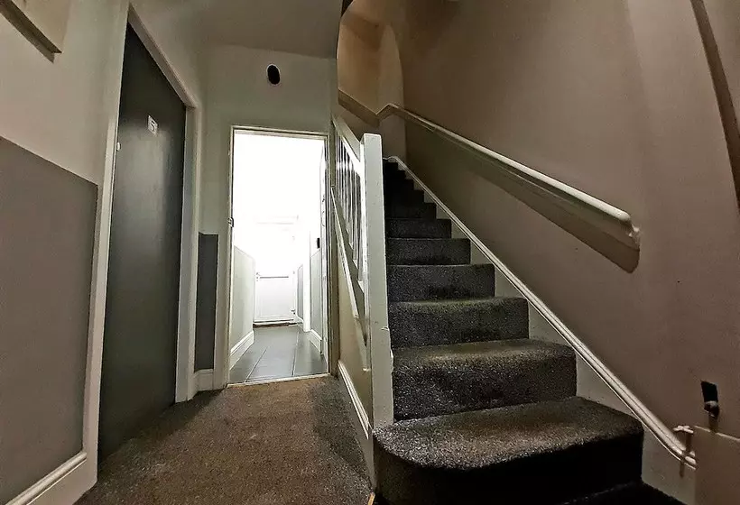 Majatalo Windermere Guest House  Central Windermere