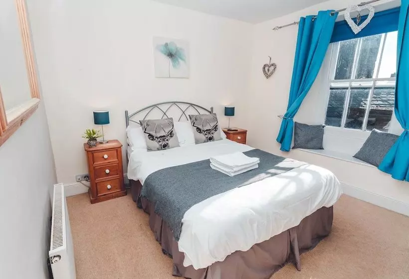 Majatalo Windermere Guest House  Central Windermere