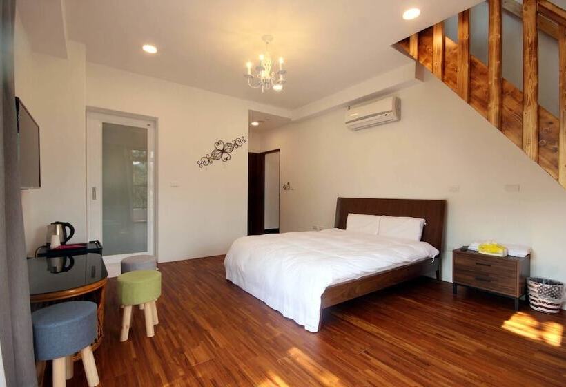 Song Yue Bed & Breakfast