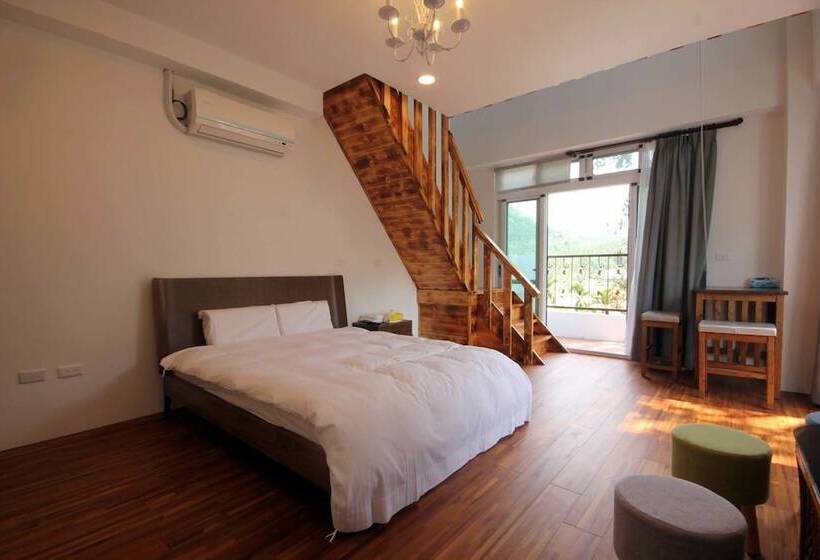 Song Yue Bed & Breakfast