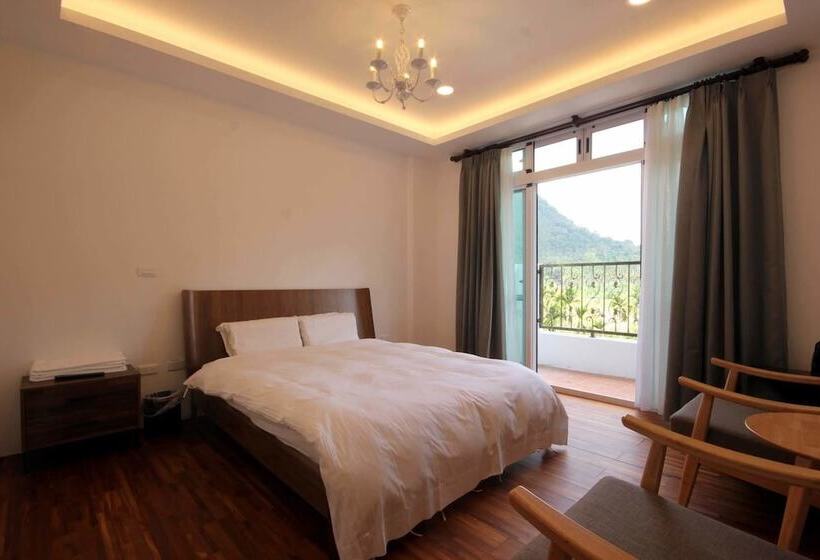 Song Yue Bed & Breakfast