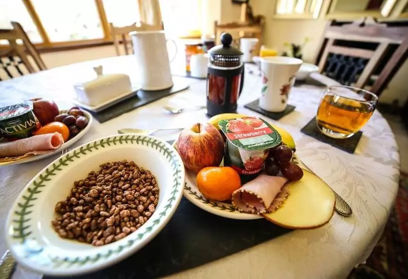 ベッドアンドブレックファースト Loch Ness B And B