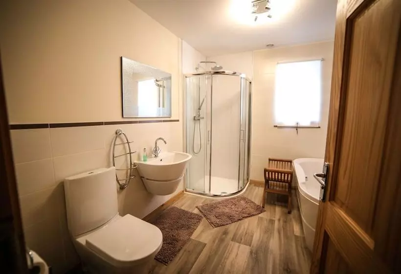 ベッドアンドブレックファースト Loch Ness B And B