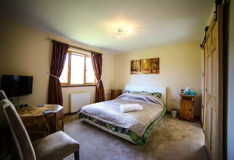 ベッドアンドブレックファースト Loch Ness B And B