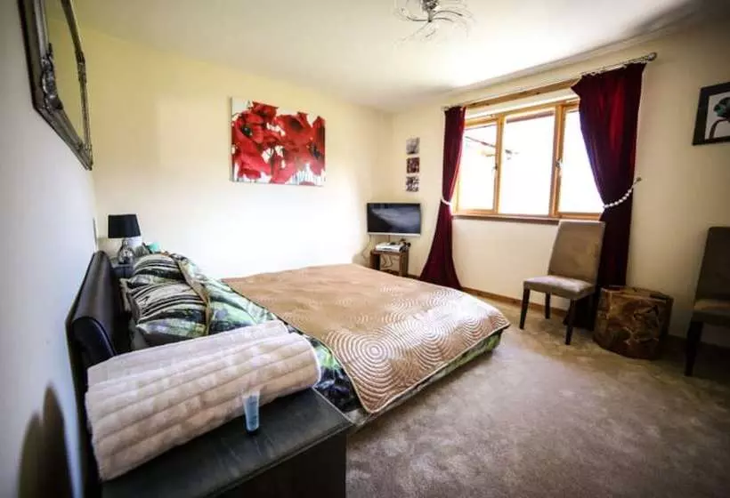 ベッドアンドブレックファースト Loch Ness B And B