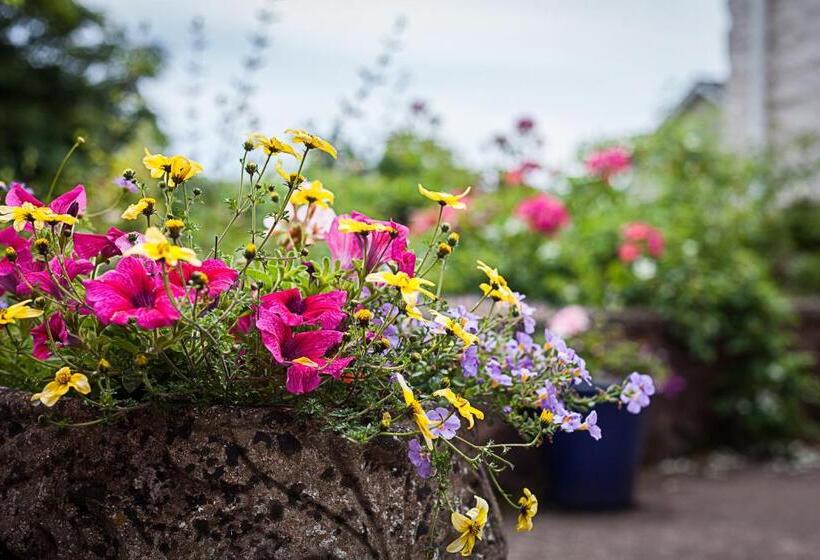 צימר Stoodleigh Court Coach House