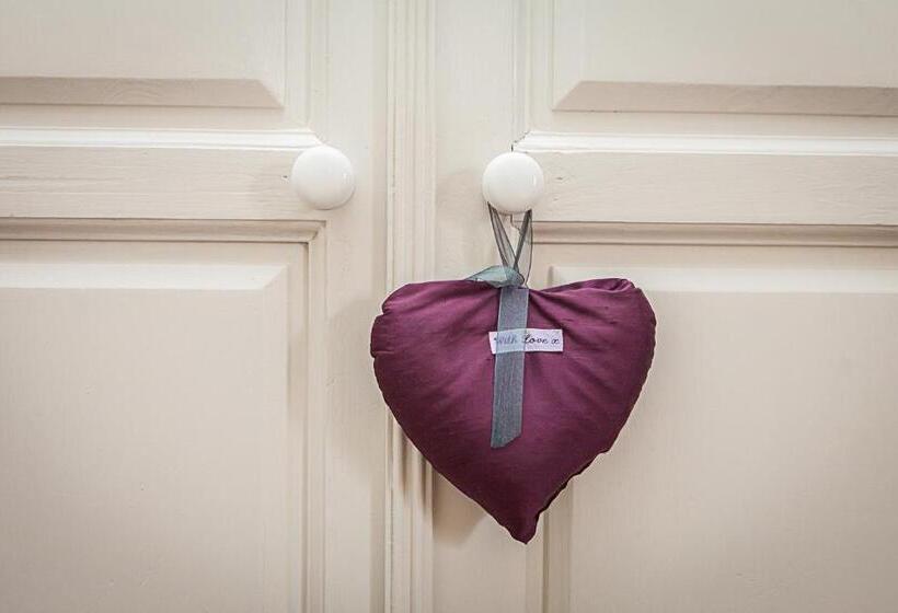 צימר Stoodleigh Court Coach House