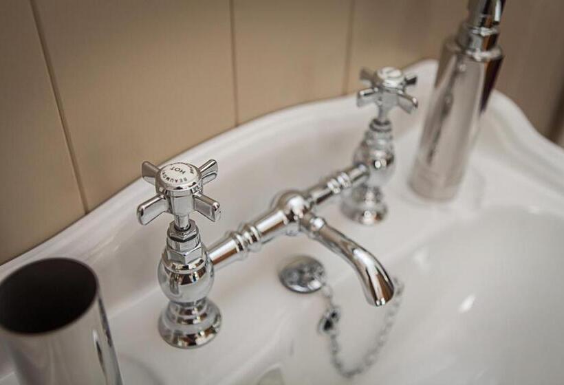 צימר Stoodleigh Court Coach House