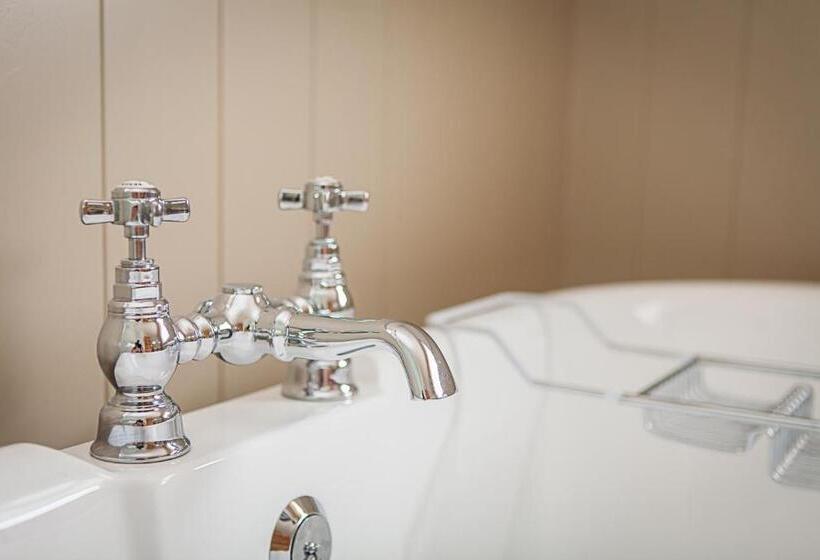 צימר Stoodleigh Court Coach House