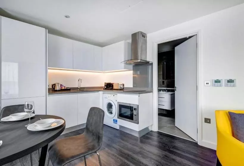 Dockside Apartments At Excel