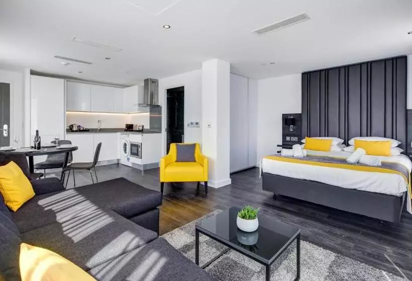 Dockside Apartments At Excel
