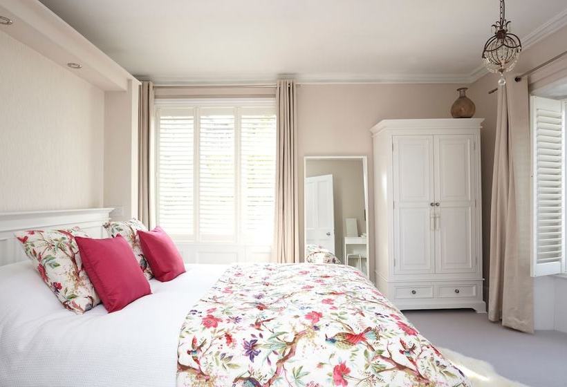 Gothic Cottage  Ryde