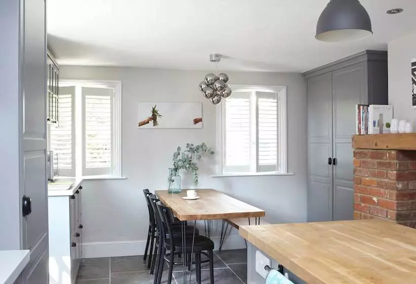 Gothic Cottage  Ryde