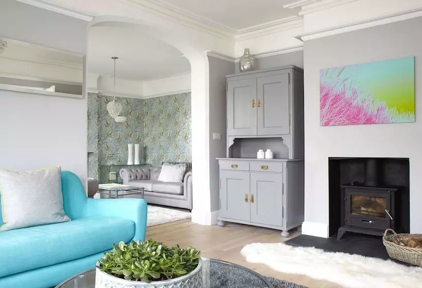 Gothic Cottage  Ryde