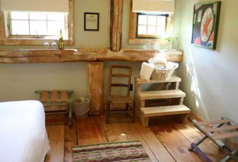 簡易ホテル Amee Farm Lodge