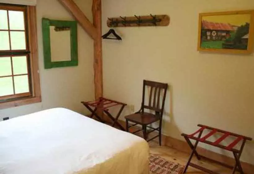 簡易ホテル Amee Farm Lodge