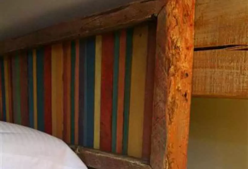 簡易ホテル Amee Farm Lodge