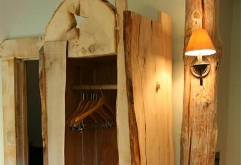 Хостел Amee Farm Lodge