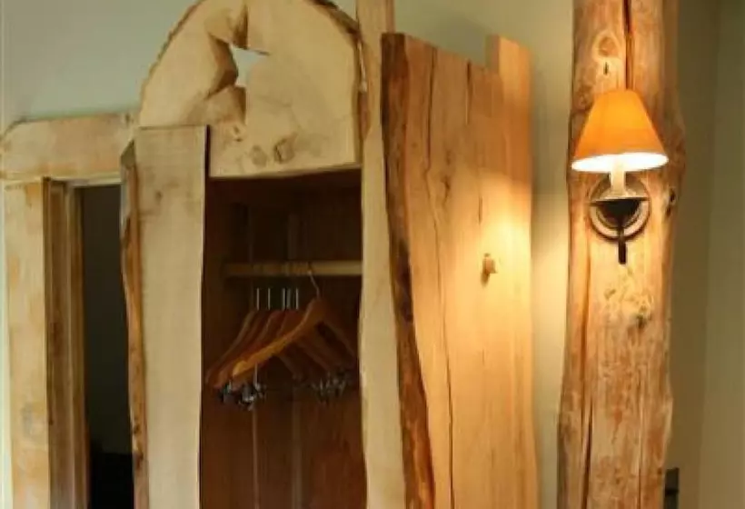 簡易ホテル Amee Farm Lodge