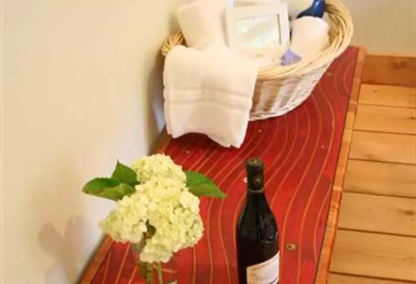 簡易ホテル Amee Farm Lodge