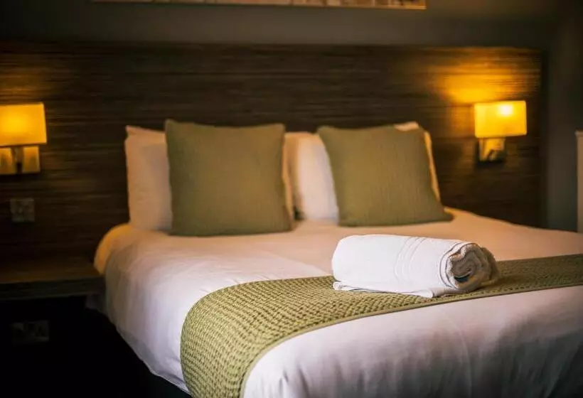 Three Horseshoes Inn