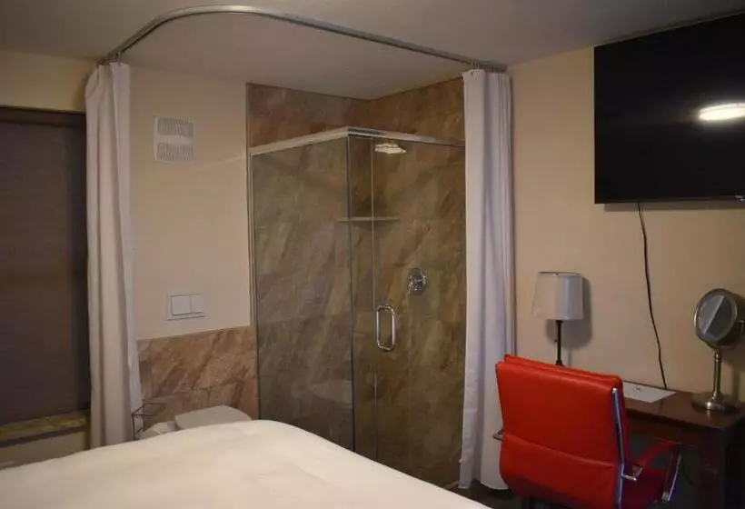 هتل Iron Springs Luxury Lodge & Spa