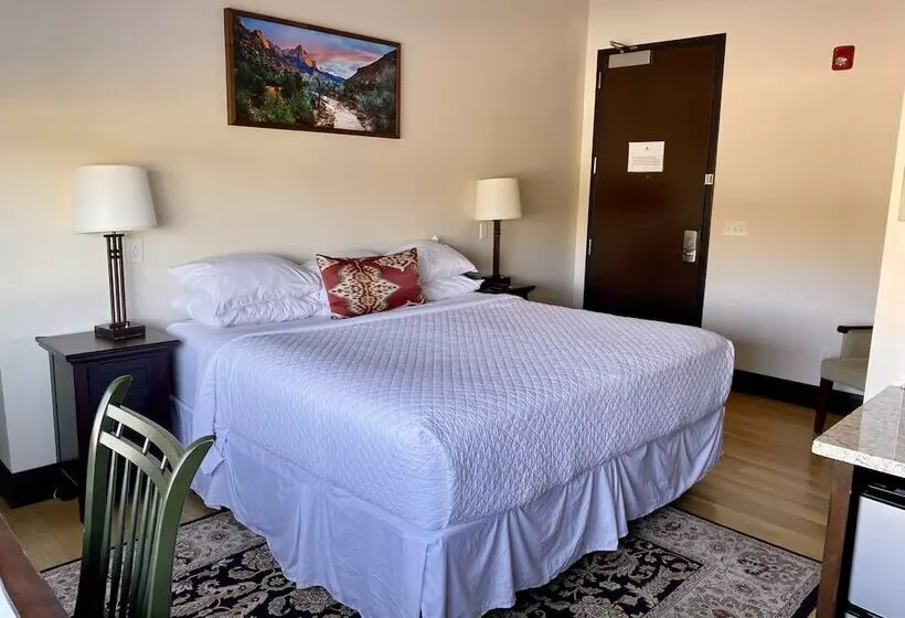 هتل Iron Springs Luxury Lodge & Spa