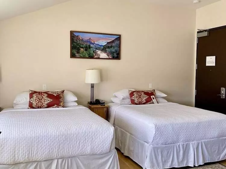 هتل Iron Springs Luxury Lodge & Spa