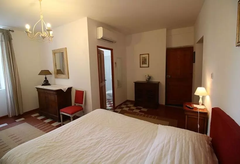 هتل La Bastide Du Vebron