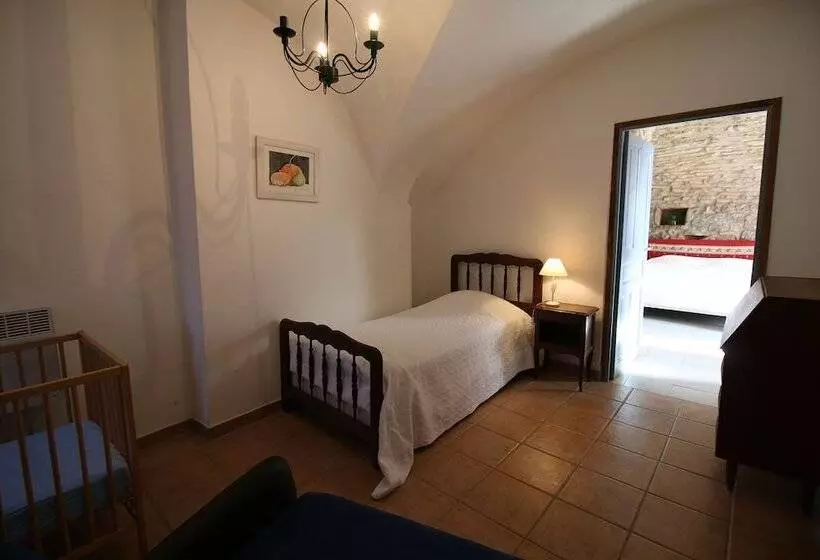 هتل La Bastide Du Vebron