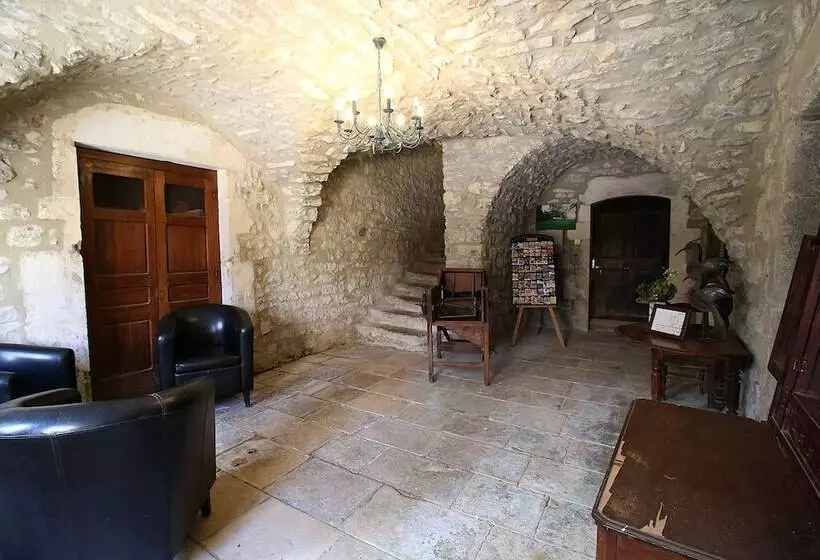 هتل La Bastide Du Vebron