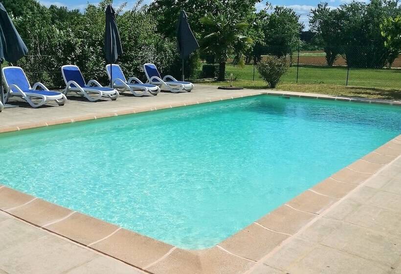 בית מלון כפרי La Bastide Du Vebron