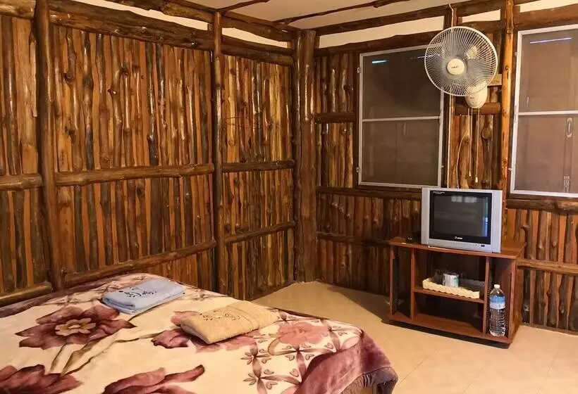 Hotelli Phulomnum Resort