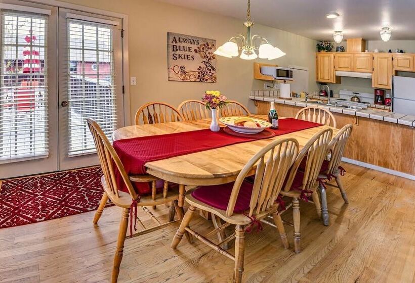 Oak Tower Townhouse 1.5 Blocks To Osf