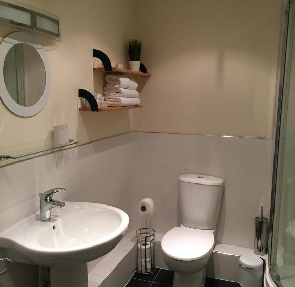 Peel House Apartments