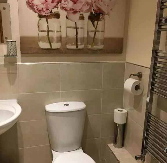 Peel House Apartments