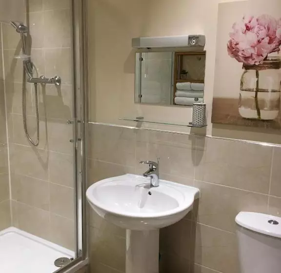 Peel House Apartments