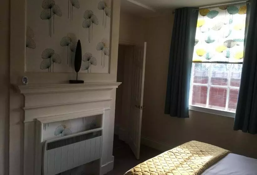 Peel House Apartments