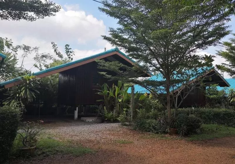 ペンション Phaiwan Baansawn Resort