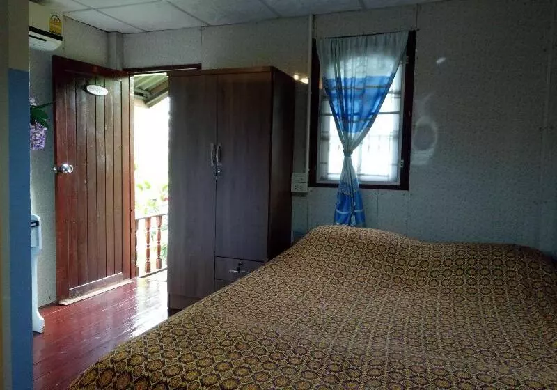 ペンション Phaiwan Baansawn Resort