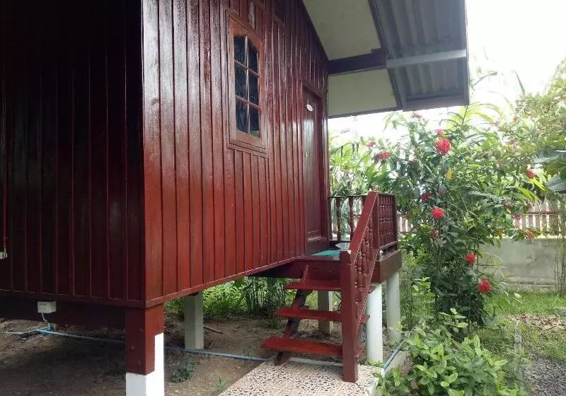 ペンション Phaiwan Baansawn Resort